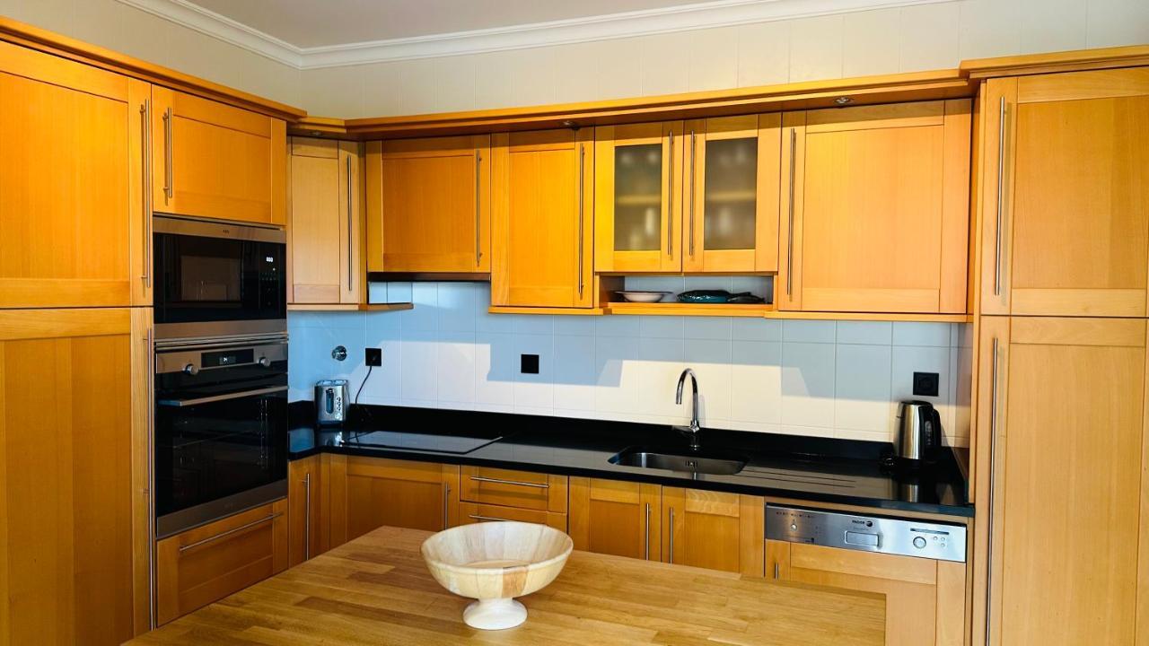Amazing 2 Bedroom Apartment Near Beach With Pool Lagos Ngoại thất bức ảnh